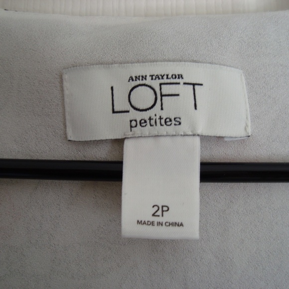 Ann Taylor Loft lined, sleeveless top, size 2P - Picture 2 of 6